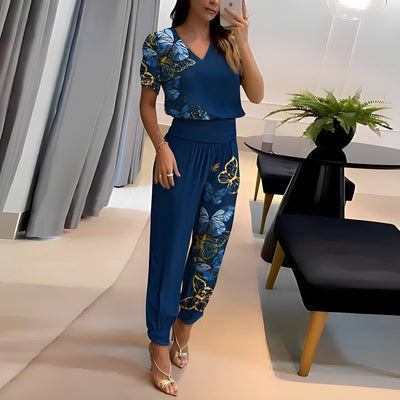 Short V-cut printed suit