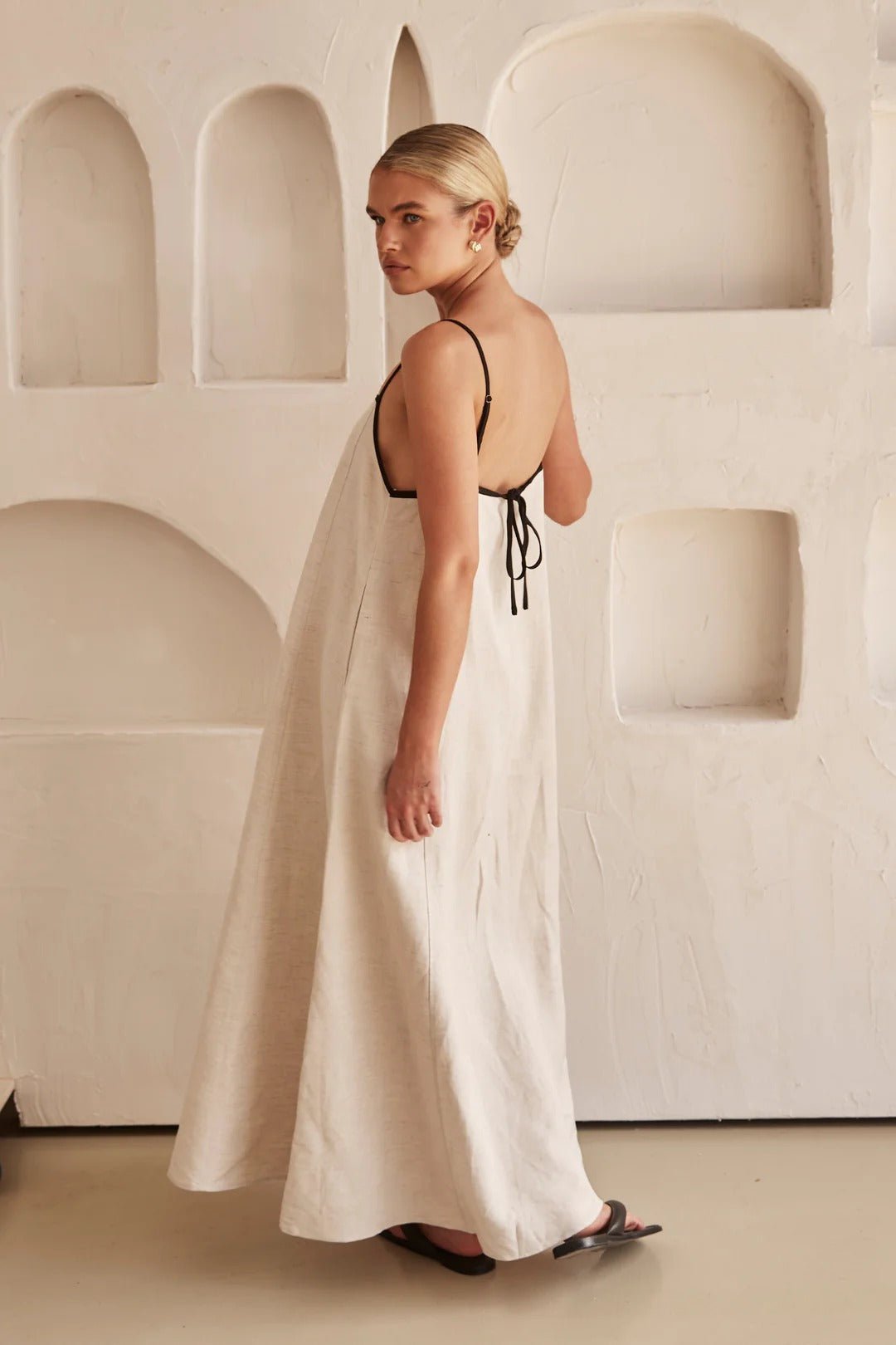 Genevieve | Contrast-Trim Linen Maxi Dress