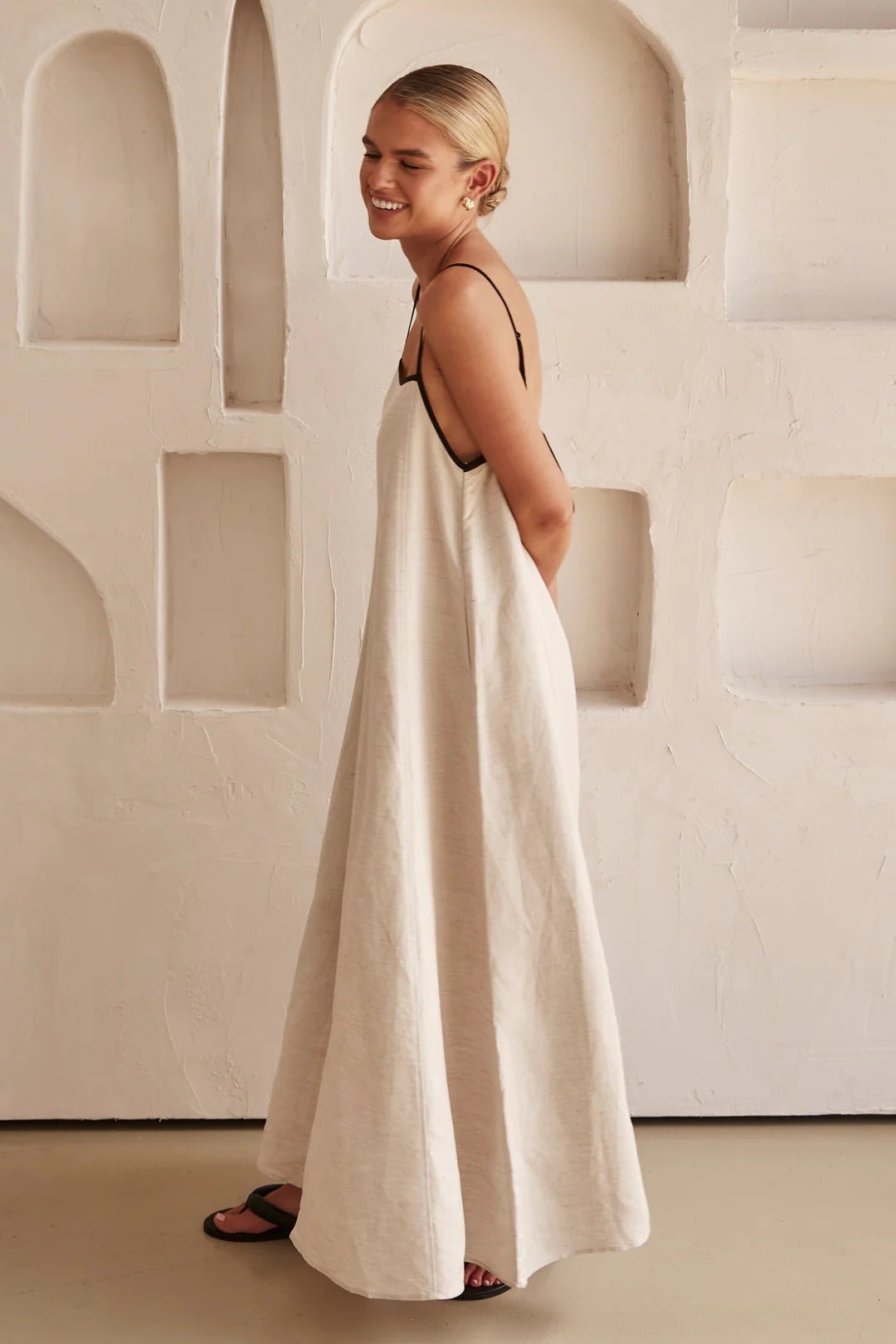 Genevieve | Contrast-Trim Linen Maxi Dress